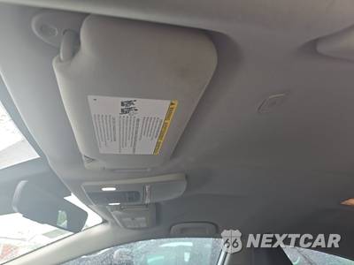 2025 Toyota Camry LE - zdjęcie 17 z 18 - miniatura