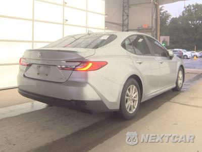 2025 Toyota Camry LE - zdjęcie 4 z 18 - miniatura