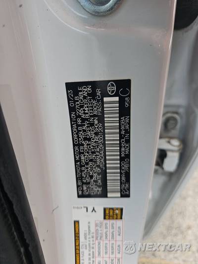 2023 Toyota Prius XLE - zdjęcie 14 z 26 - miniatura