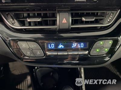 2020 Toyota C-HR XLE - zdjęcie 21 z 28 - miniatura