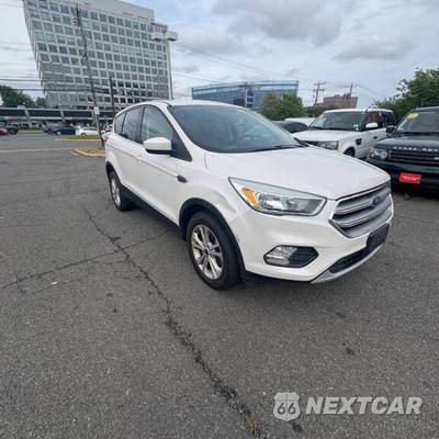2017 Ford Escape SE - zdjęcie 1 z 6 - miniatura