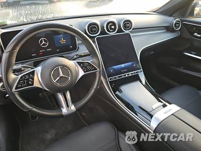 2025 Mercedes-Benz C 300 4MATIC - zdjęcie 11 z 18 - miniatura