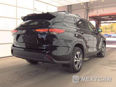 2021 Toyota Highlander XLE - zdjęcie 4 z 40 - miniatura