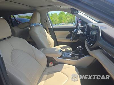 2021 Toyota Highlander XLE - zdjęcie 8 z 40 - miniatura
