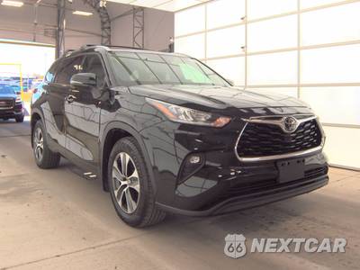 2021 Toyota Highlander XLE - zdjęcie 3 z 40 - miniatura