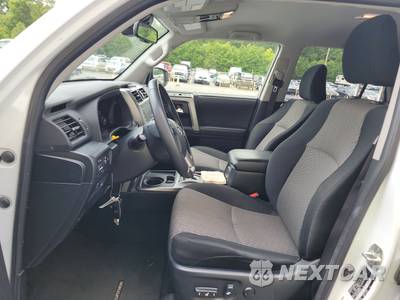 2024 Toyota 4Runner SR5 - zdjęcie 7 z 31 - miniatura