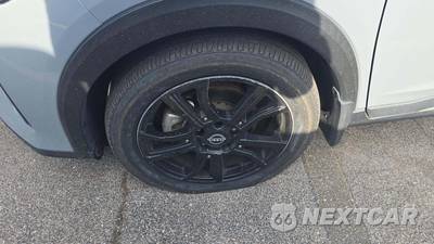 2023 Nissan Kicks SR - zdjęcie 30 z 31 - miniatura