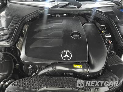 2020 Mercedes-Benz C 300 Sedan - zdjęcie 15 z 30 - miniatura