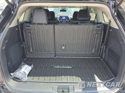 2026 Toyota Highlander Hybrid Platinum - zdjęcie 17 z 23 - miniatura