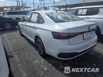 2025 Volkswagen Jetta Sport - zdjęcie 13 z 25 - miniatura