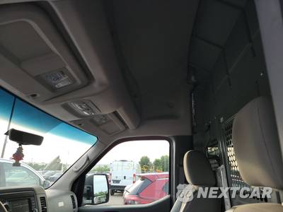 2019 Nissan NV3500 HD Cargo SL High Roof 146.1" WB - zdjęcie 17 z 36 - miniatura