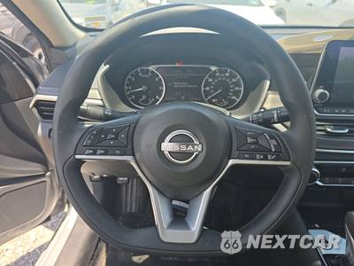 2025 Nissan Altima SV - zdjęcie 10 z 19 - miniatura