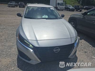 2025 Nissan Altima SV - zdjęcie 2 z 19 - miniatura
