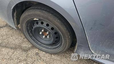 2023 Toyota Corolla LE Sedan - zdjęcie 37 z 47 - miniatura