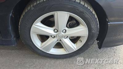 2011 Toyota Camry SE - zdjęcie 31 z 37 - miniatura
