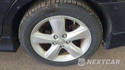 2011 Toyota Camry SE - zdjęcie 25 z 37 - miniatura