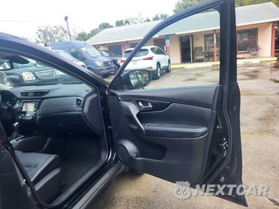 2017 Nissan Rogue SL - zdjęcie 120 z 249 - miniatura