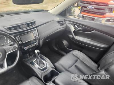 2017 Nissan Rogue SL - zdjęcie 202 z 249 - miniatura