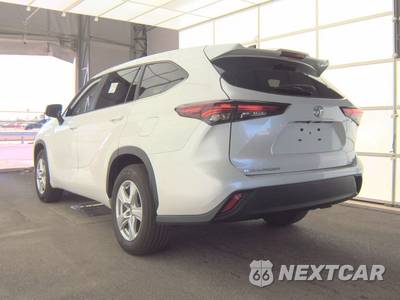 2024 Toyota Highlander LE - zdjęcie 6 z 27 - miniatura