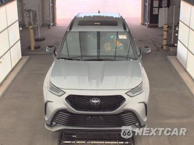 2025 Toyota Highlander XSE - zdjęcie 2 z 35 - miniatura
