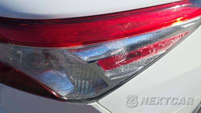 2019 Toyota Camry LE - zdjęcie 26 z 46 - miniatura