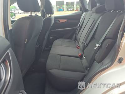 2021 Nissan Rogue Sport S - zdjęcie 13 z 24 - miniatura