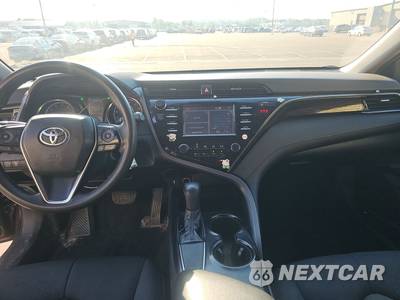 2019 Toyota Camry LE - zdjęcie 11 z 42 - miniatura