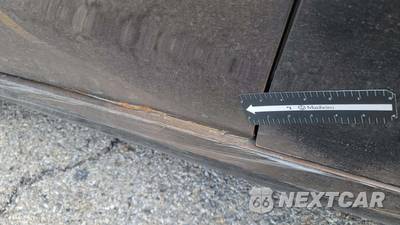 2019 Toyota Camry LE - zdjęcie 30 z 42 - miniatura