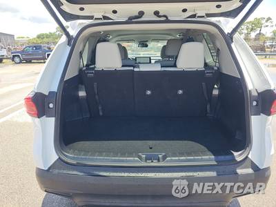 2025 Toyota Grand Highlander XLE - zdjęcie 17 z 35 - miniatura