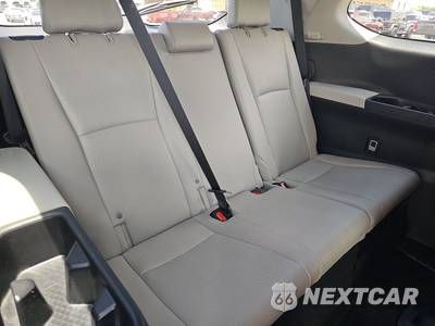 2025 Toyota Grand Highlander XLE - zdjęcie 14 z 35 - miniatura