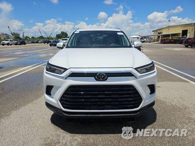 2025 Toyota Grand Highlander XLE - zdjęcie 2 z 35 - miniatura