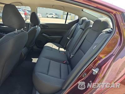 2023 Nissan Altima SV - zdjęcie 14 z 25 - miniatura