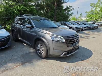 2023 Nissan Pathfinder SL - zdjęcie 3 z 30 - miniatura