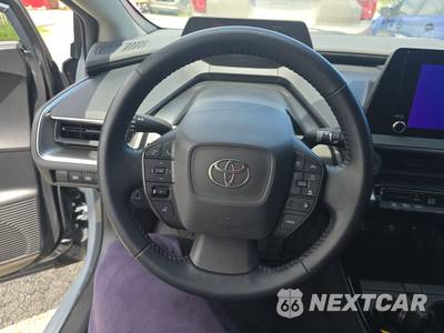 2023 Toyota Prius LE - zdjęcie 10 z 18 - miniatura