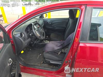 2015 Nissan Versa SV - zdjęcie 7 z 54 - miniatura