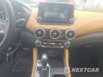 2025 Nissan Sentra SV - zdjęcie 11 z 20 - miniatura
