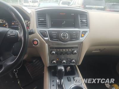 2017 Nissan Pathfinder SL - zdjęcie 11 z 23 - miniatura