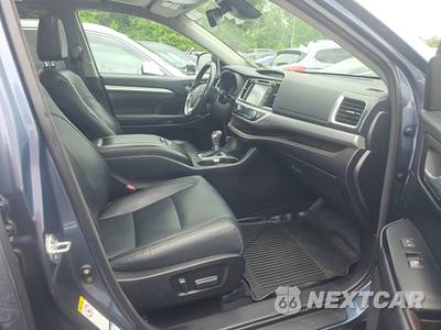 2018 Toyota Highlander XLE - zdjęcie 8 z 20 - miniatura