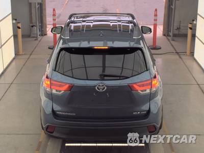 2018 Toyota Highlander XLE - zdjęcie 5 z 20 - miniatura