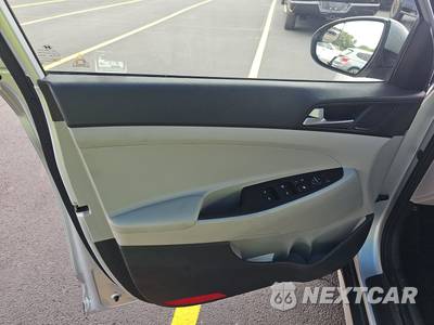2017 Hyundai Tucson SE - zdjęcie 9 z 18 - miniatura