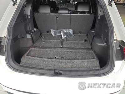 2021 Volkswagen Tiguan SE R-Line Black - zdjęcie 13 z 20 - miniatura