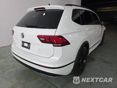 2021 Volkswagen Tiguan SE R-Line Black - zdjęcie 4 z 20 - miniatura