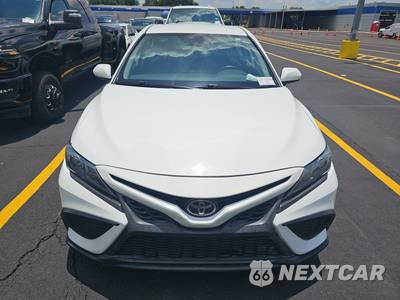 2021 Toyota Camry SE - zdjęcie 2 z 25 - miniatura