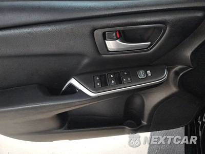 2017 Toyota Camry SE - zdjęcie 9 z 18 - miniatura