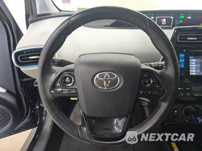 2019 Toyota Prius XLE - zdjęcie 10 z 18 - miniatura
