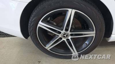 2021 Mercedes-Benz A 220 4MATIC - zdjęcie 24 z 40 - miniatura