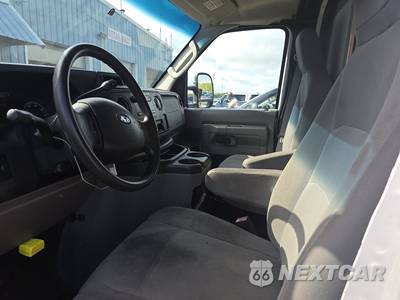 2012 Ford Super Duty E-350 Cutaway - zdjęcie 7 z 34 - miniatura