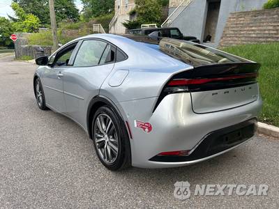 2024 Toyota Prius Limited - zdjęcie 6 z 55 - miniatura