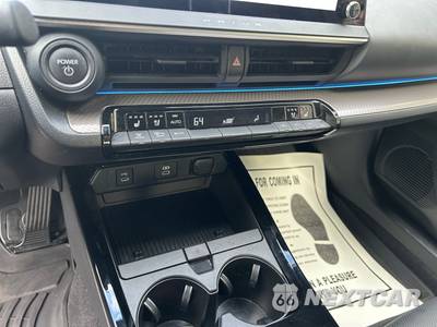 2024 Toyota Prius Limited - zdjęcie 30 z 55 - miniatura