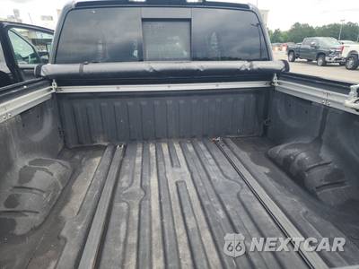2020 Nissan TITAN SL Crew Cab Short Bed - zdjęcie 16 z 36 - miniatura